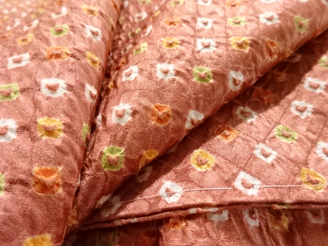  未使用品　本総絞り暈し小紋着物